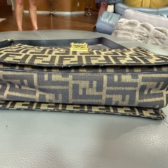 Vintage Fendi Zuccha print crossbody bag - Picture 3 of 16